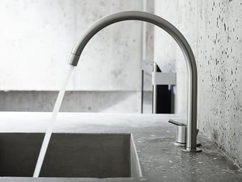Arch-neck VOLA kitchen faucet
